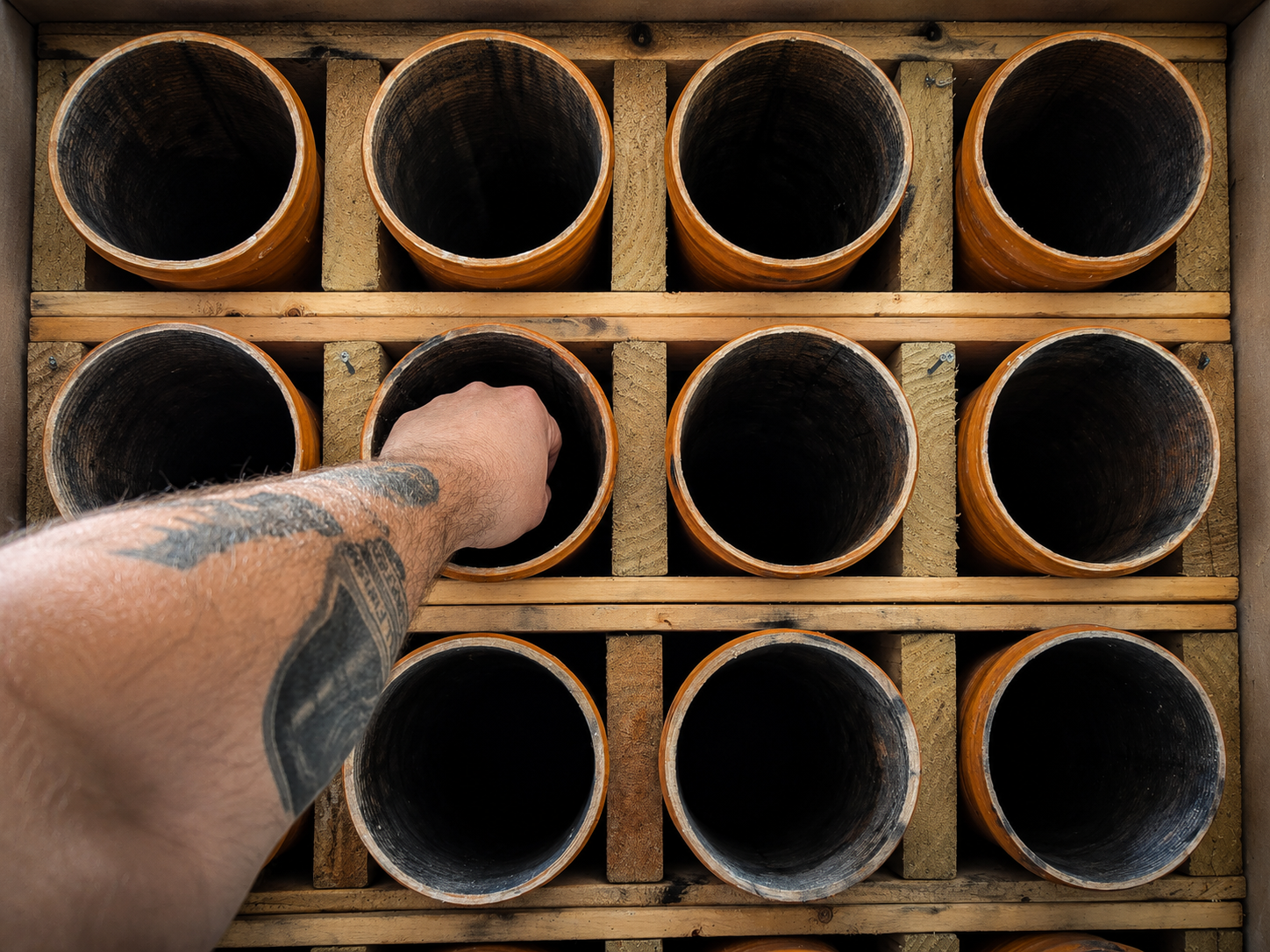 Inspecting mortar tubes before loading